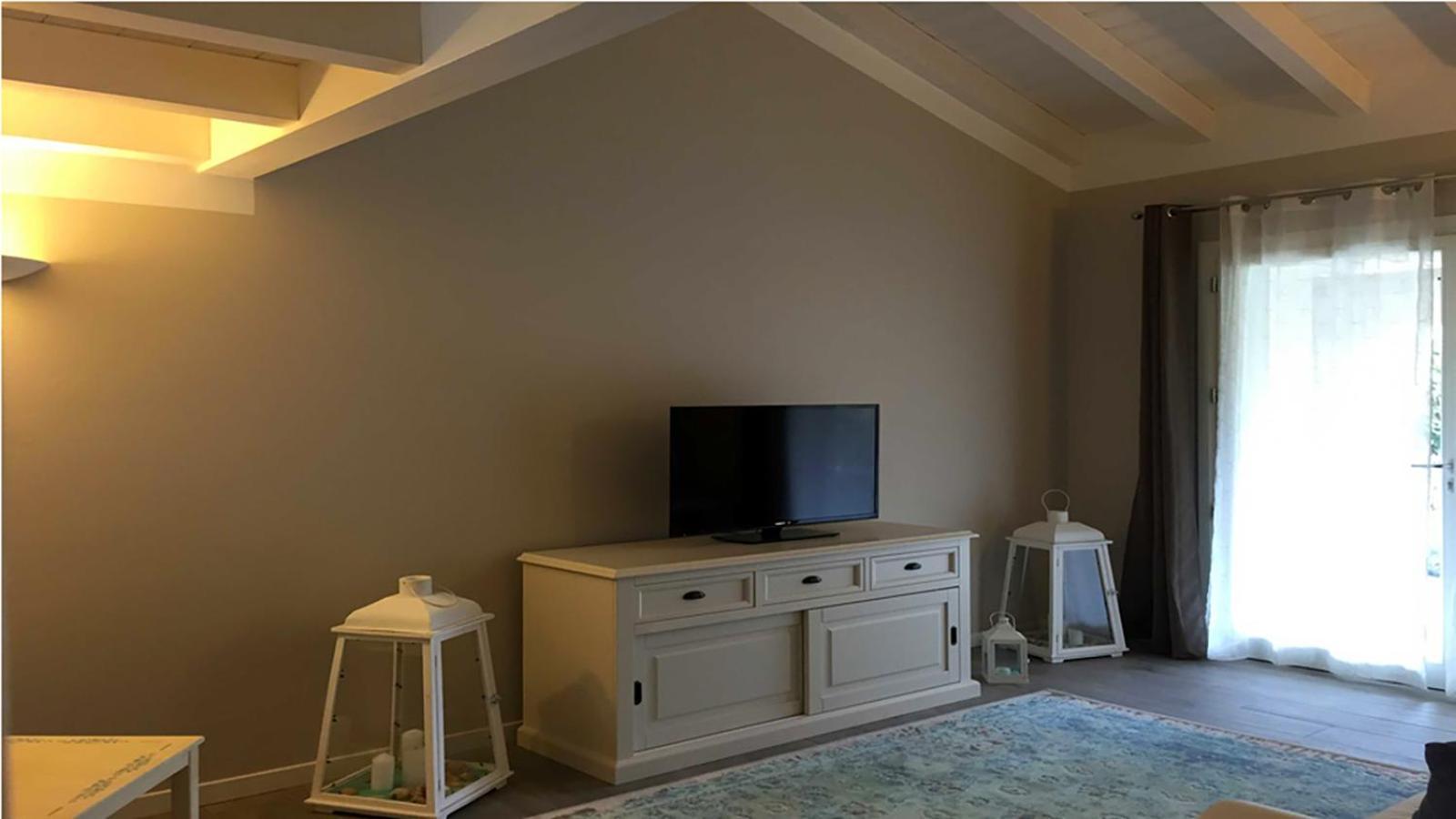 Residence Elegance Ville Ed Appartamenti A Porto Pino Exterior foto