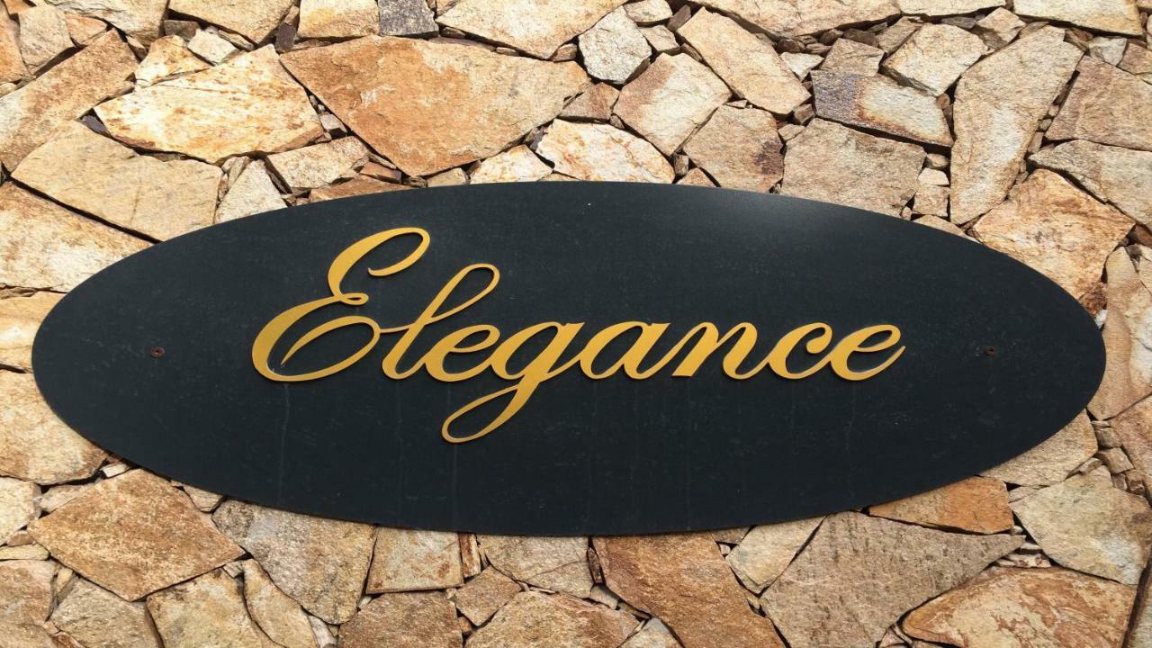 Residence Elegance Ville Ed Appartamenti A Porto Pino Exterior foto